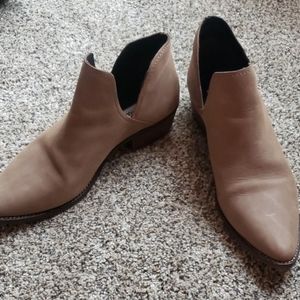 Steve Madden Tan booties size 8.5 ONLY worn inside